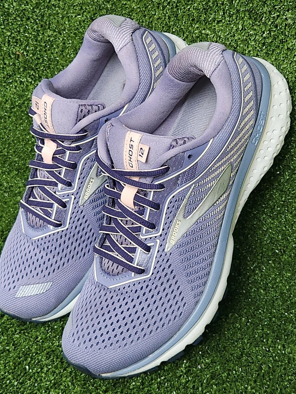 Brooks Ghost 12 Womens Size 9.5 Athletic Running Walking Comfy Sneakers Shoes